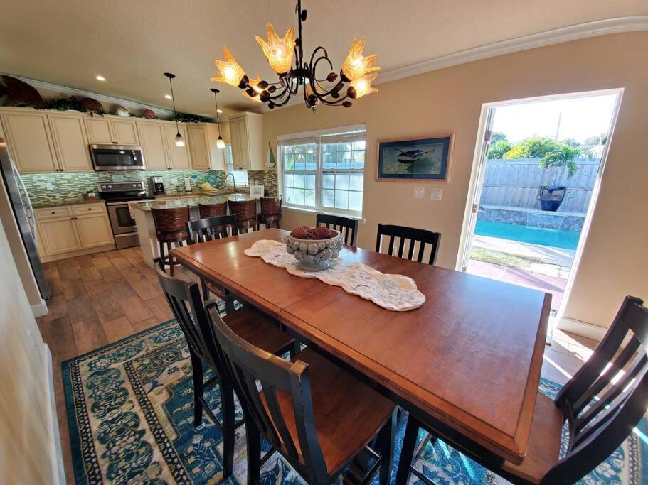 Bahamian Cottage - Heated Pool Walk To The Beach Cocoa Beach Extérieur photo